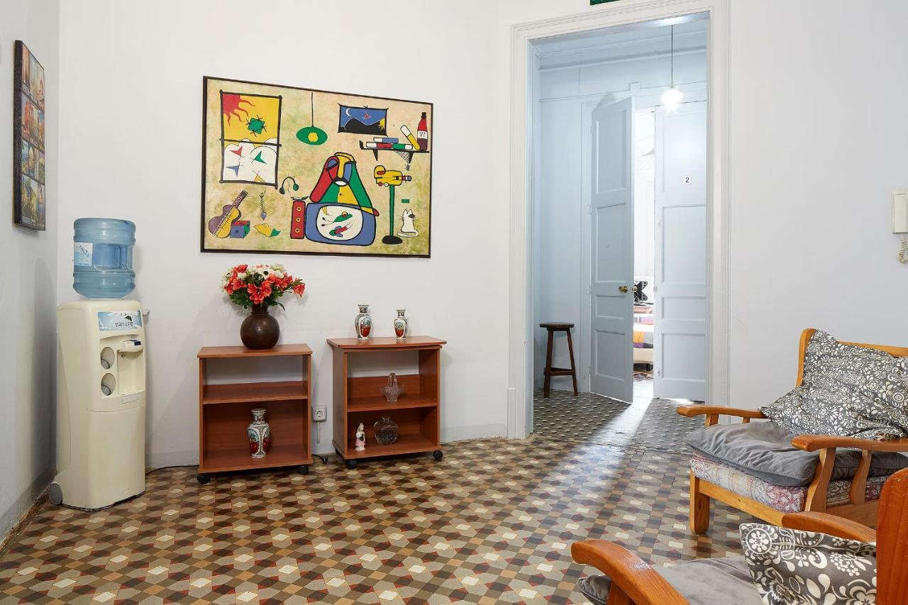 B&B Estudiantes Balmes Barcelona Exterior foto