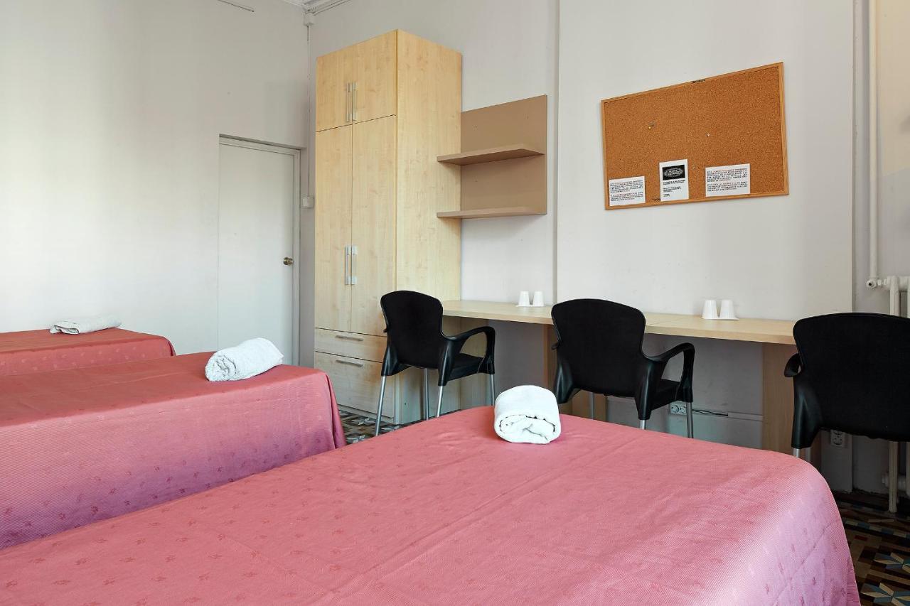 B&B Estudiantes Balmes Barcelona Exterior foto