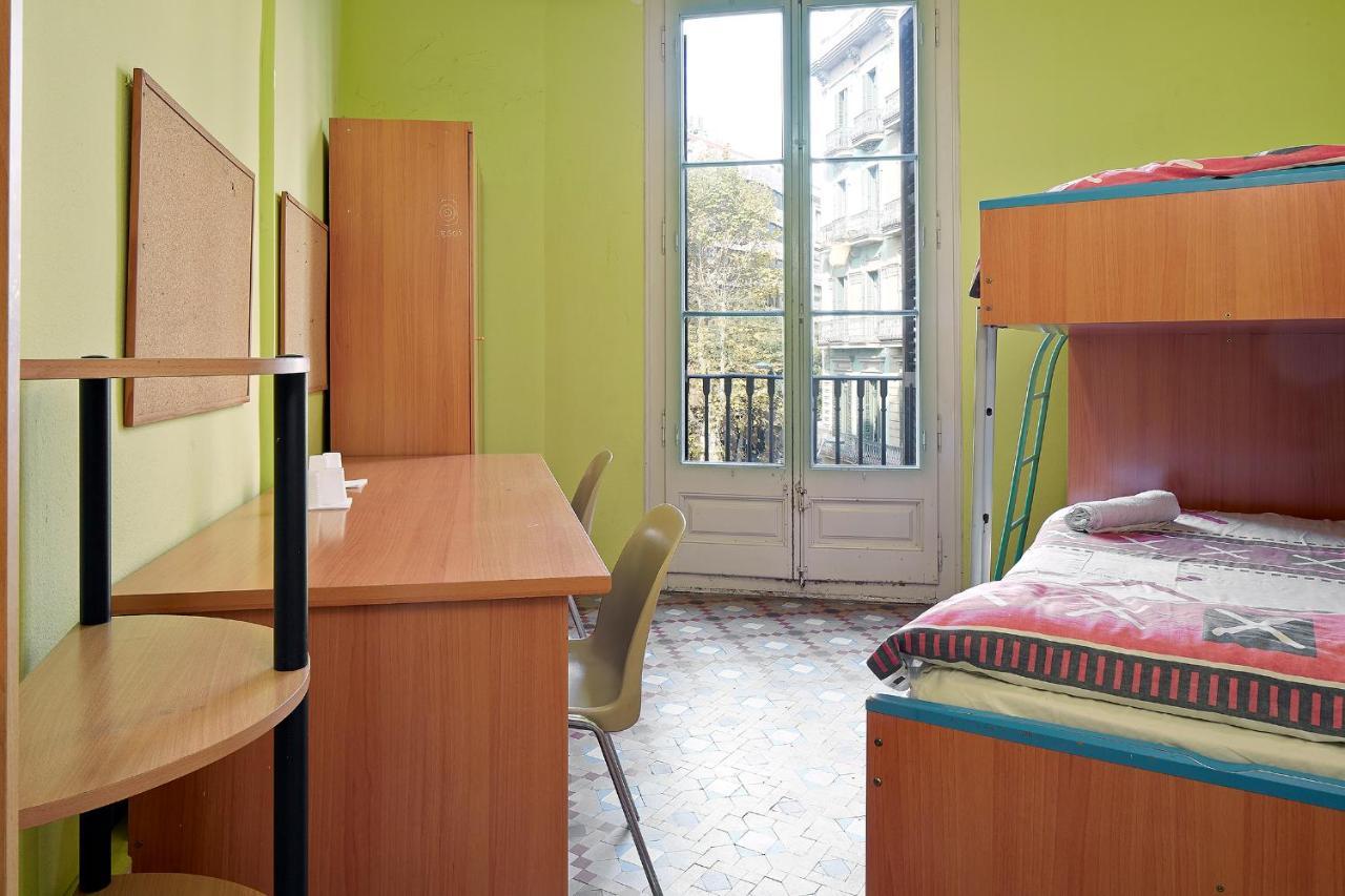 B&B Estudiantes Balmes Barcelona Exterior foto